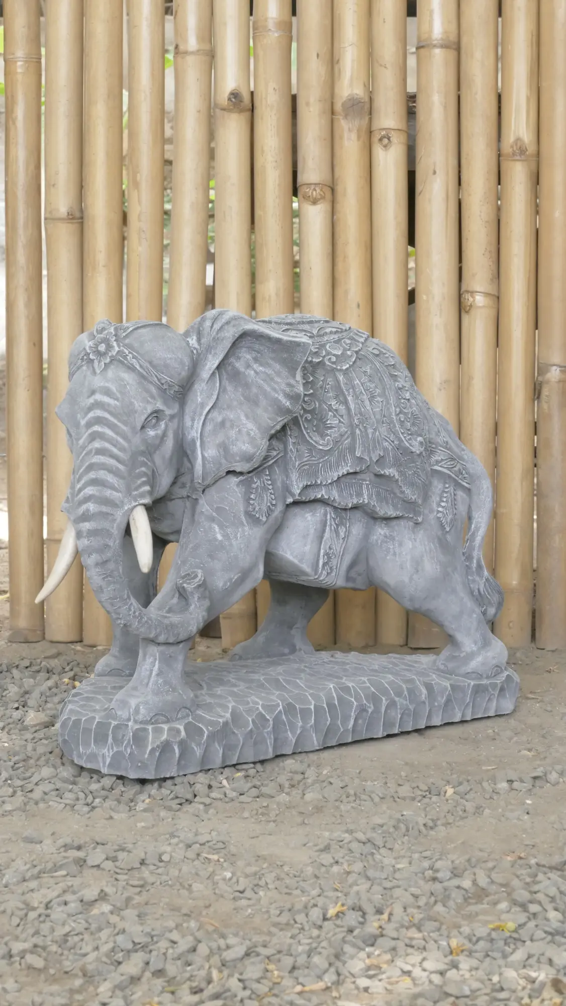  Product image 6 of the product “Indra - Small Elephant bending to the left, 46.5cm L | cast stone ”